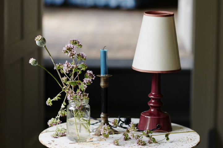 Japanese Paper Art Table Lamp: A Unique and Elegant Lighting Solution