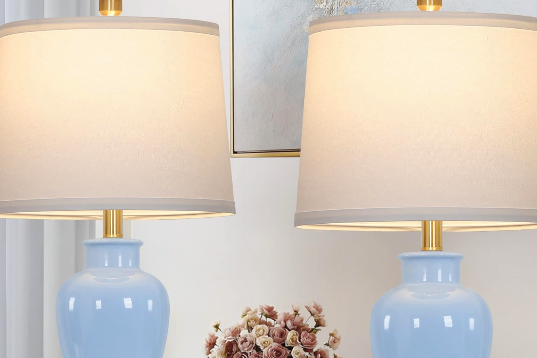Timeless Elegance: Blue and White Porcelain Console Table Lamp